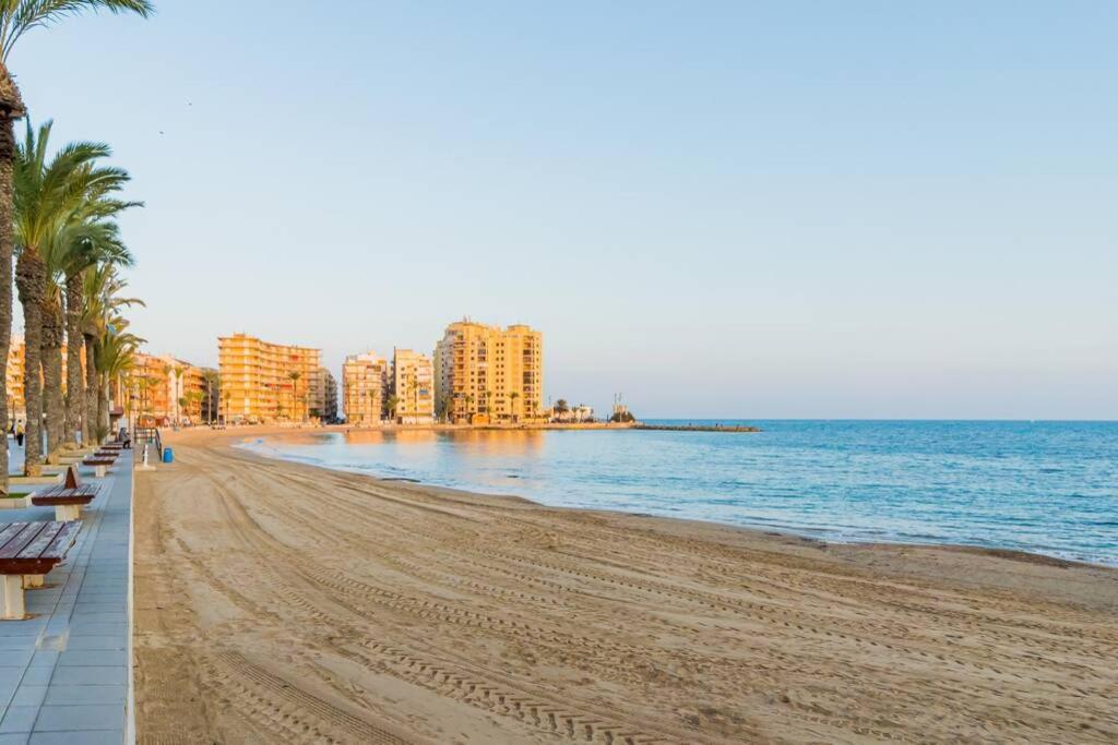 Apartamento La Perla De Torrevieja Exterior foto