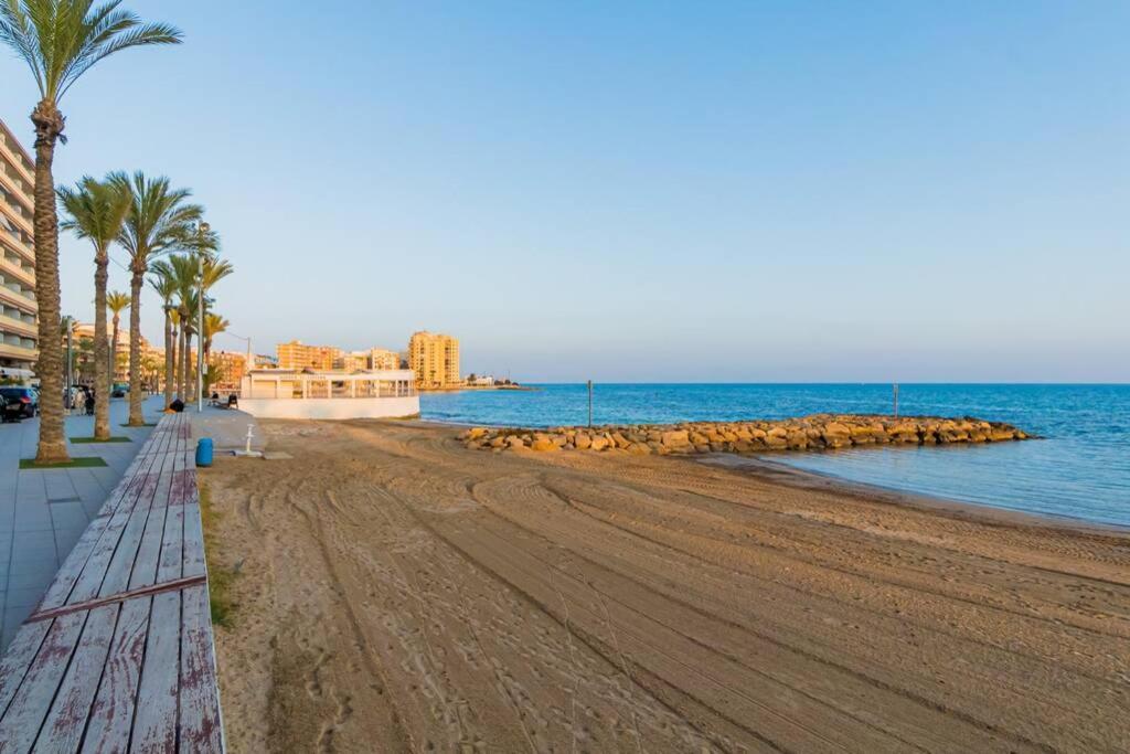 Apartamento La Perla De Torrevieja Exterior foto